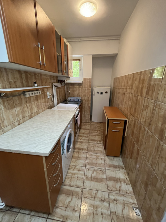 Apartament 2 camere - 68.000 euro - Luptei