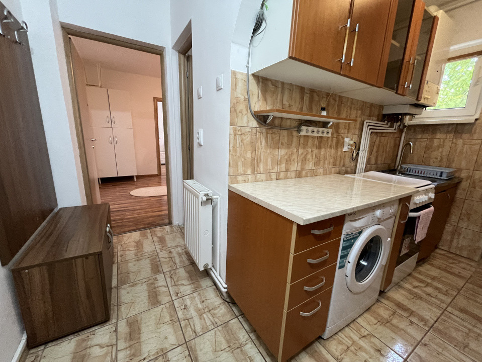 Apartament 2 camere - 68.000 euro - Luptei