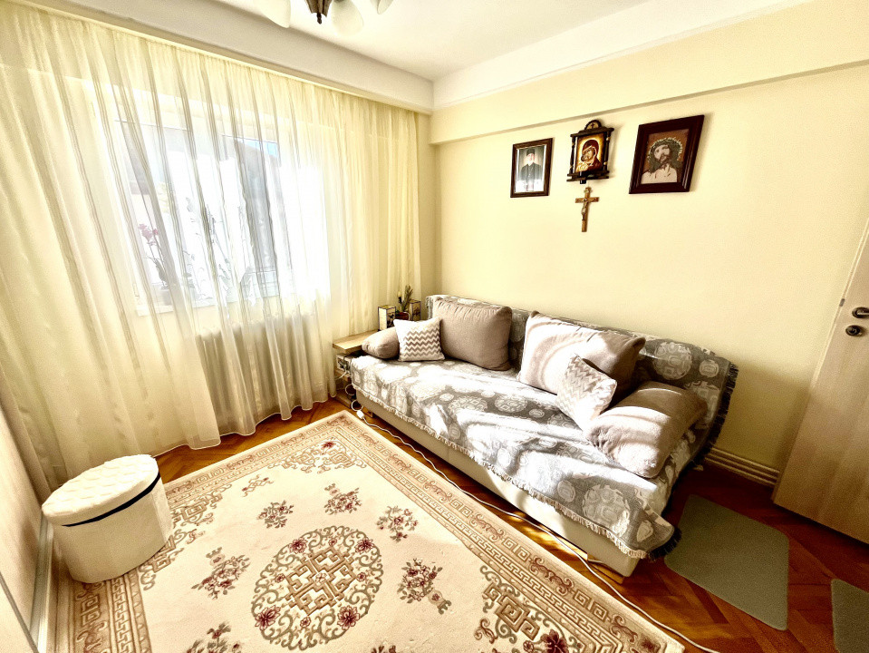Apartament 3 camere - Victoriei/Sub Arini
