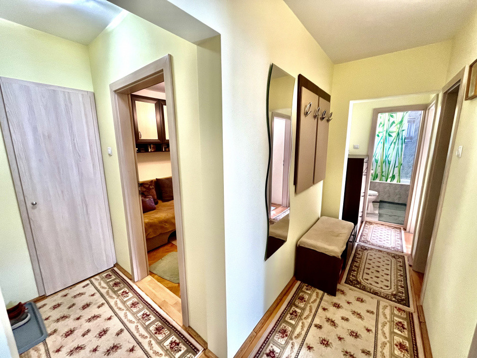 Apartament 3 camere - Victoriei/Sub Arini