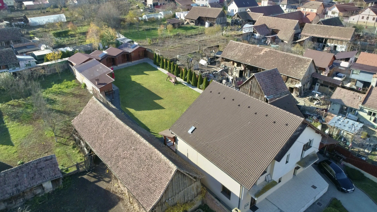 Casǎ Individualǎ/Pensiune/Turism - Ocna Sibiului - 1546 mp teren