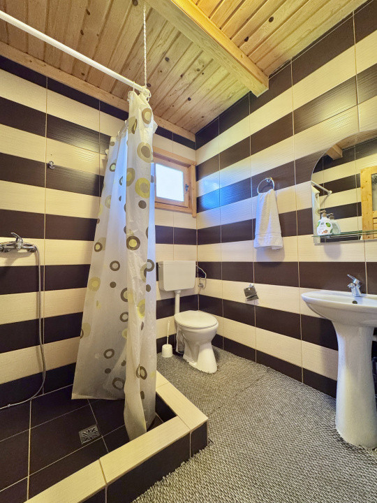 Casǎ Individualǎ/Pensiune/Turism - Ocna Sibiului - 1546 mp teren