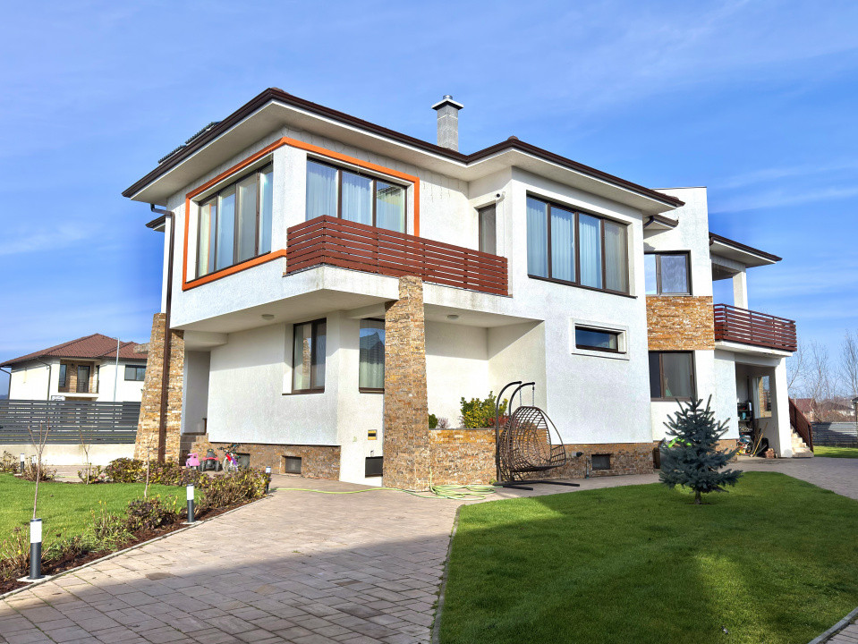 Casǎ de Lux - 1084 mp teren - 275 mp utili + Pod + Saunǎ + Studio Yoga