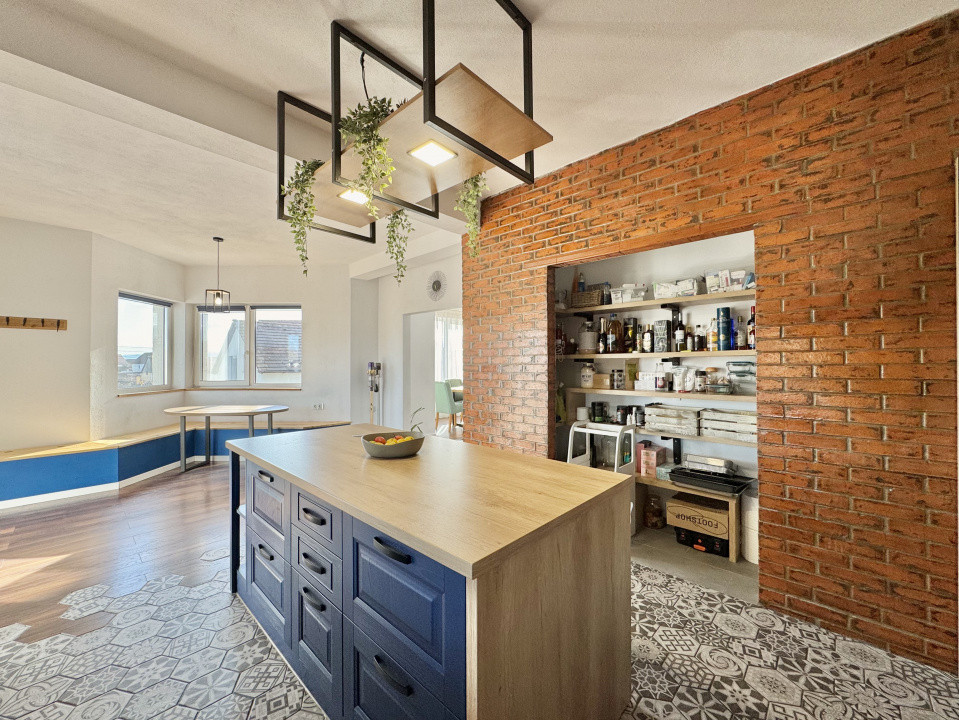 Casǎ de Lux - 1084 mp teren - 275 mp utili + Pod + Saunǎ + Studio Yoga