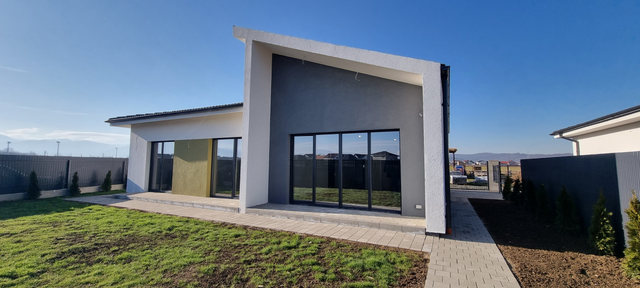 Casă Individuală - La cheie - Ideală!