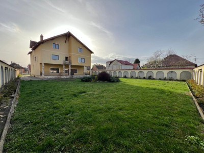 Oportunitate Majoră de Investiție - 709 mp Utili și  1564 mp Teren 