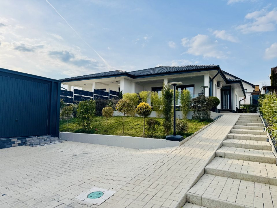 Casa pe un singur nivel | 550 mp teren| Priveliște superbă către munți