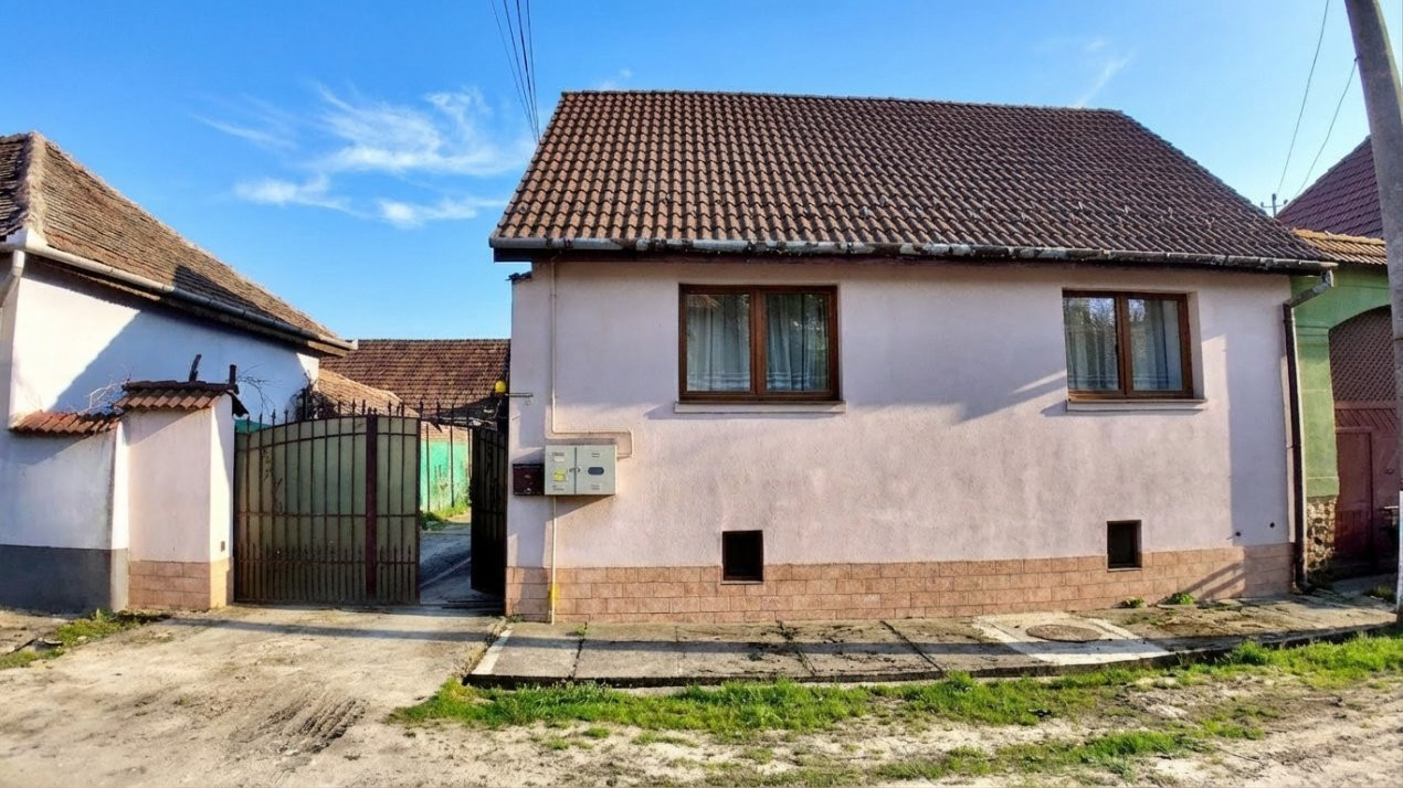  Casă 4 camere|Grădină 1600m | Vedere Făgăraș | Săcădate| 25 min Sibiu