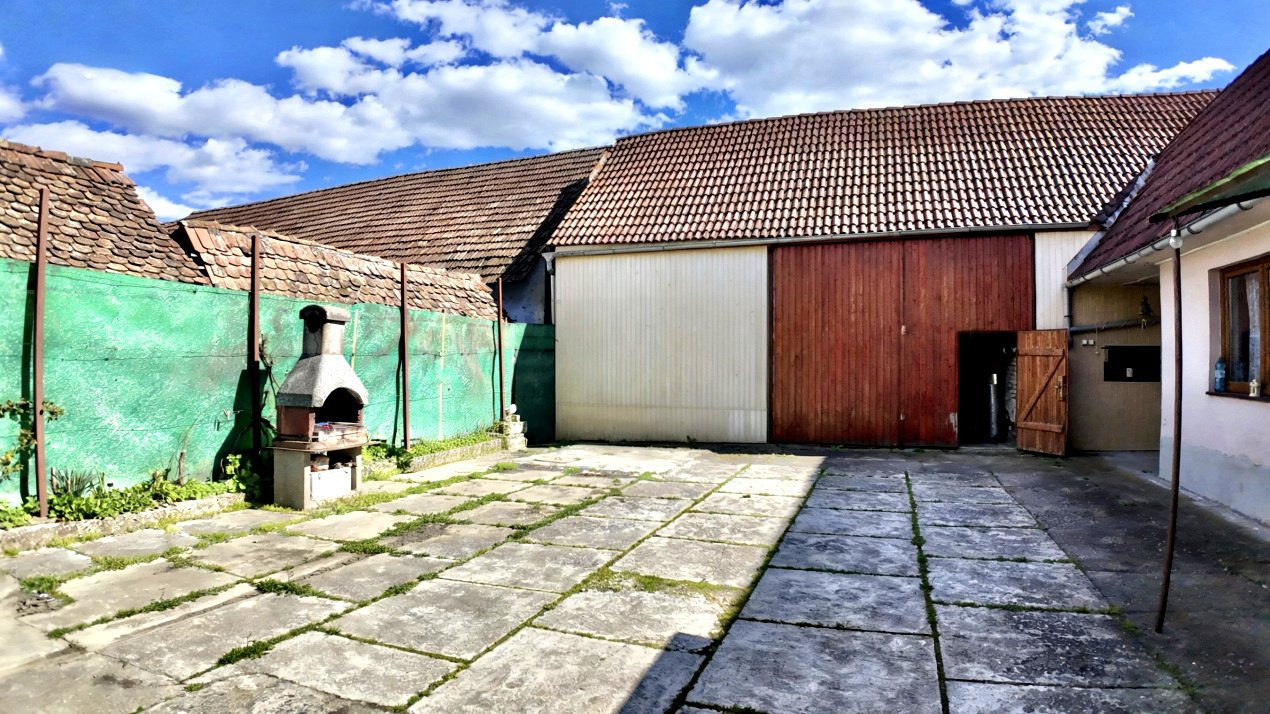  Casă 4 camere|Grădină 1600m | Vedere Făgăraș | Săcădate| 25 min Sibiu