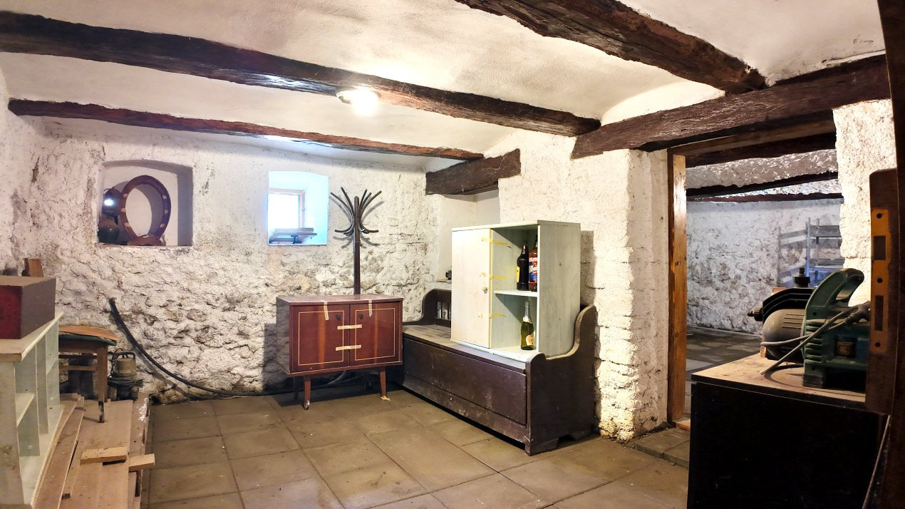  Casă 4 camere|Grădină 1600m | Vedere Făgăraș | Săcădate| 25 min Sibiu