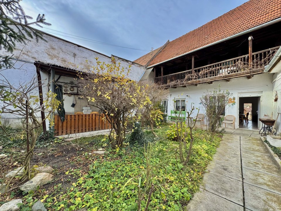 Casă 266 mp teren 800 mp - Cisnadie - locuință sau pensiune