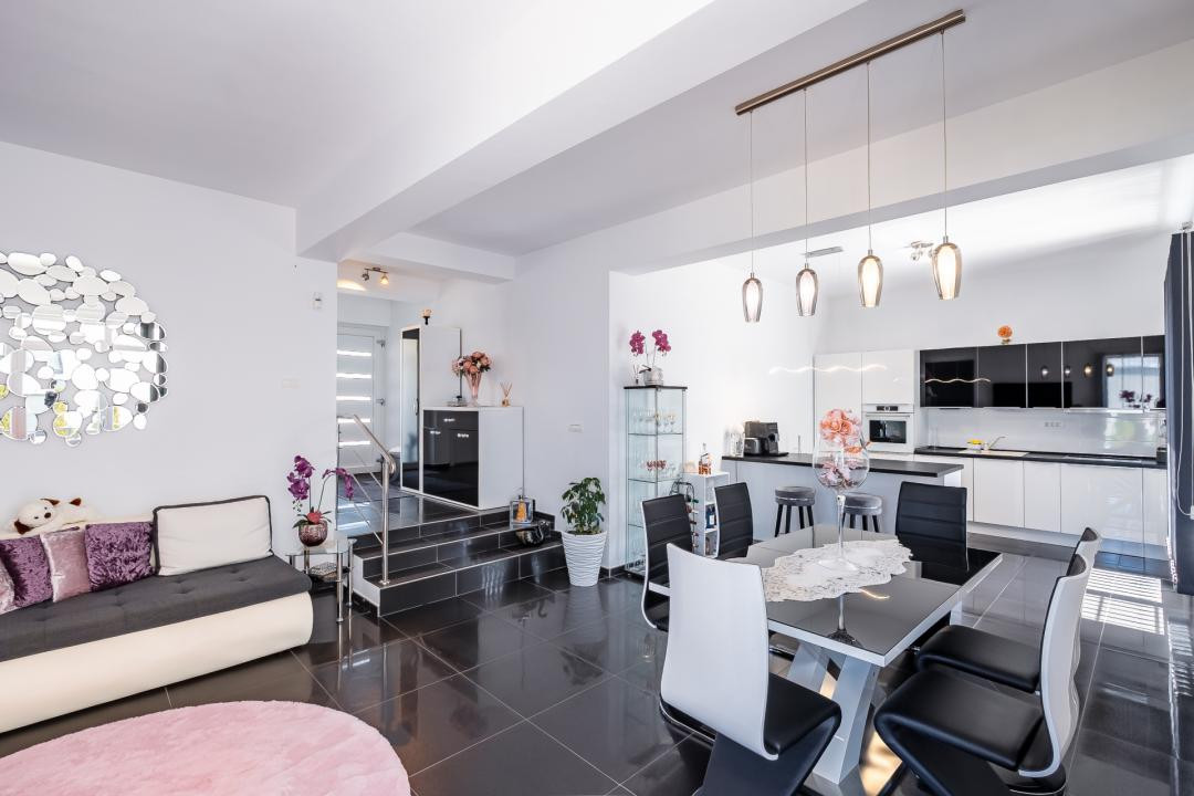 Casa Individuală - 132 mp utili - Cartier Bavaria Park I