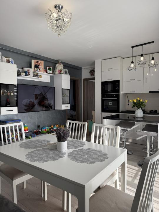 Apartament 3 camere - Etaj 2 - Bloc cu lift