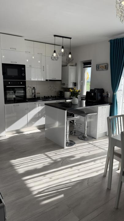 Apartament 3 camere - Etaj 2 - Bloc cu lift