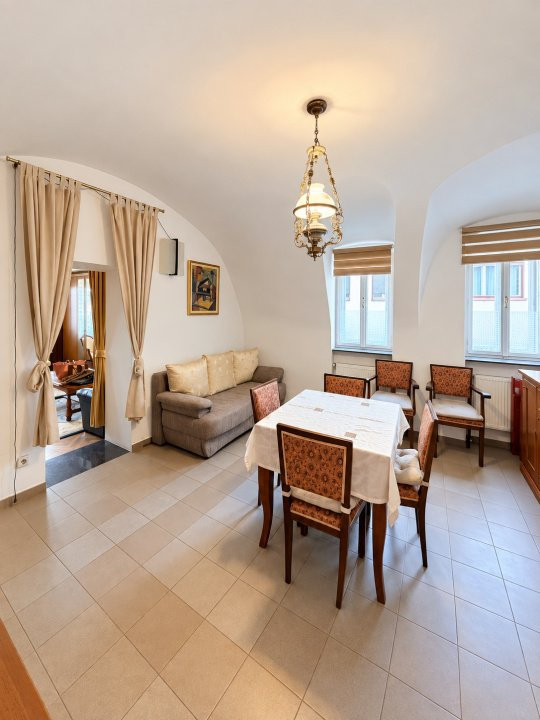 Casă cu 4 camere - centru istoric - Sibiu, Str. Bastionului