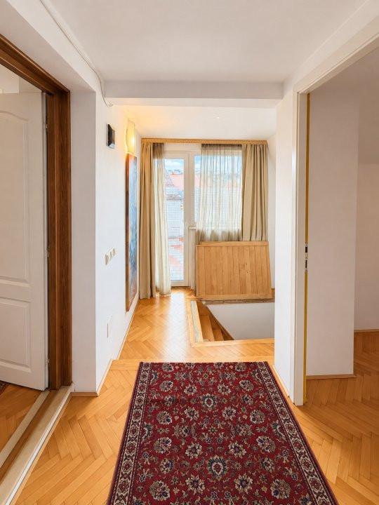 Casă cu 4 camere - centru istoric - Sibiu, Str. Bastionului
