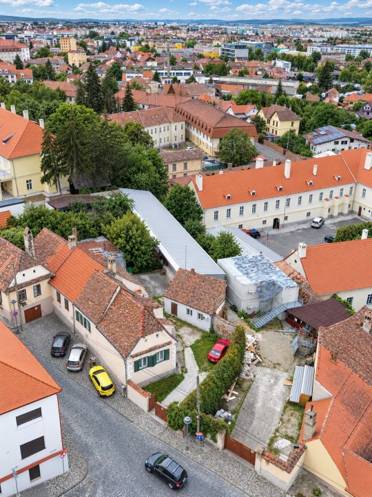 Casă cu 4 camere - centru istoric - Sibiu, Str. Bastionului