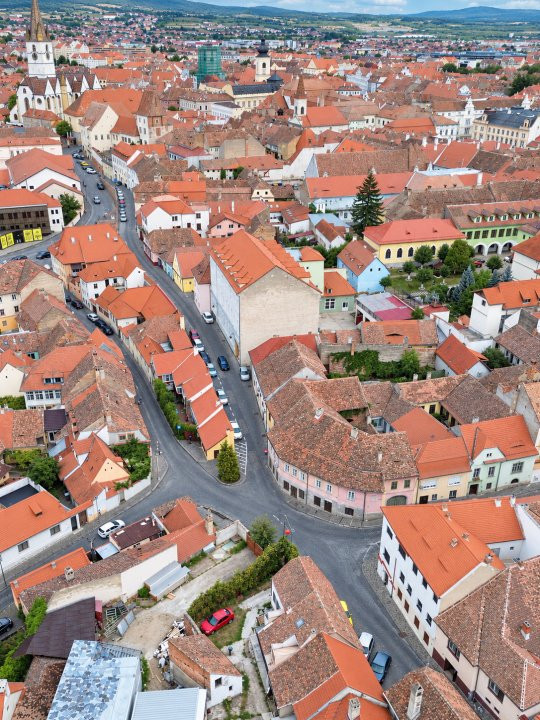 Casă cu 4 camere - centru istoric - Sibiu, Str. Bastionului